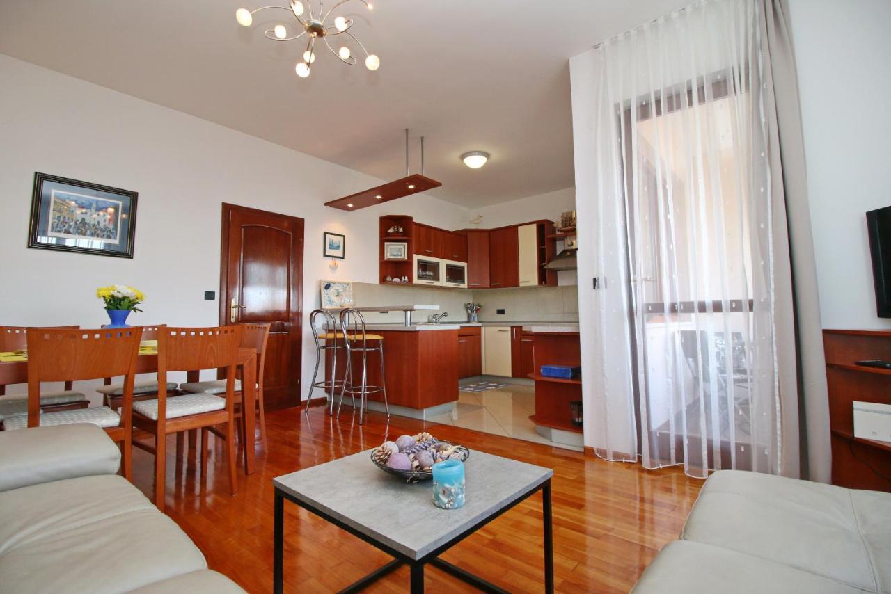 Polo Apartments Ρόβινι Εξωτερικό φωτογραφία